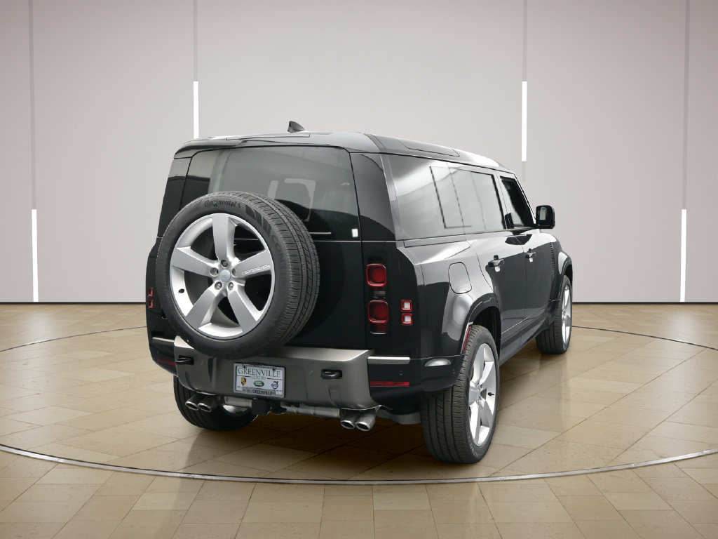 Used 2025 Land Rover Defender 110 X-Dynamic SE AWD/4WD image 21
