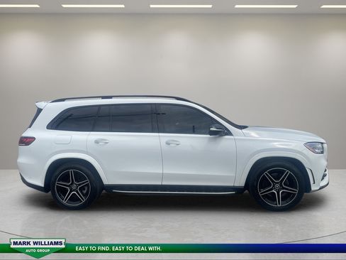 Used 2023 Mercedes-Benz GLS 580 4MATIC image 2