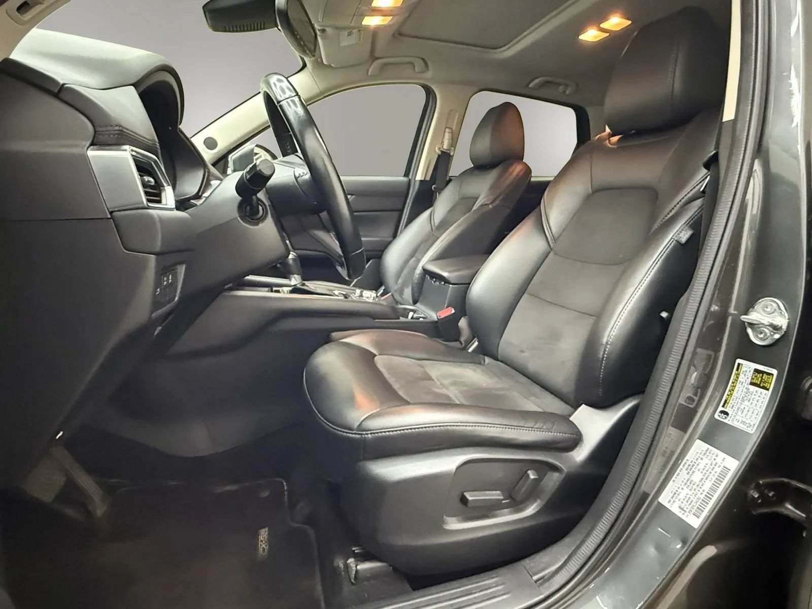 Used 2018 MAZDA CX-5 Touring w/ Preferred Equipment Package AWD/4WD image 17
