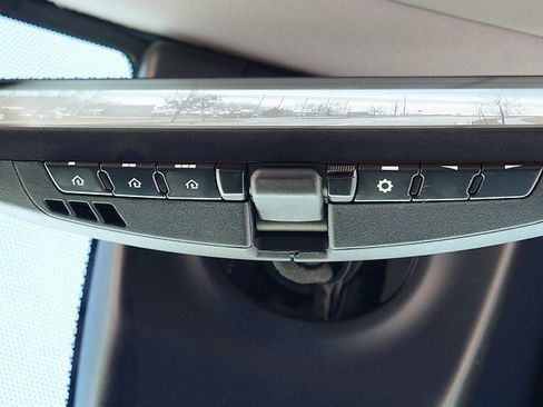 Used 2021 Toyota RAV4 XLE Premium image 43