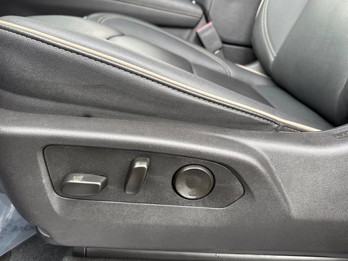 Used 2025 Chevrolet Tahoe Premier image 12