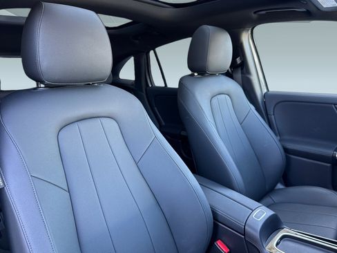 Certified 2026 Mercedes-Benz GLA 250 image 33