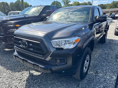 Used 2022 Toyota Tacoma SR RWD image 1