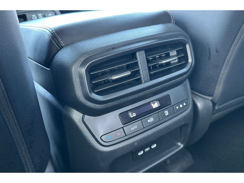 Used 2024 Honda Pilot Touring image 45