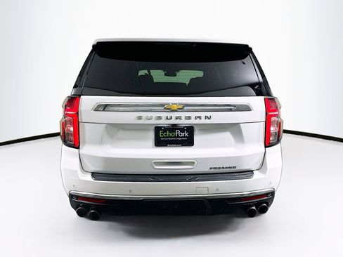 Used 2023 Chevrolet Suburban Premier image 7