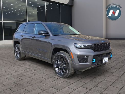 Used 2024 Jeep Grand Cherokee Limited 4xe image 7