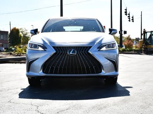 New 2025 Lexus ES 350 w/ Premium Package image 2