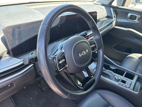 Certified 2024 Kia Sorento S w/ Panoramic Sunroof Package AWD/4WD image 12