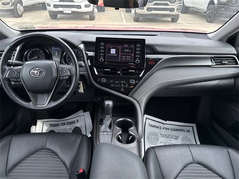 Used 2024 Toyota Camry SE image 14