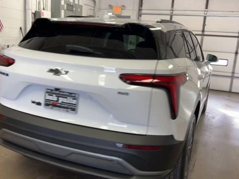 New 2025 Chevrolet Blazer EV LT w/ Midnight/Sport Edition image 8