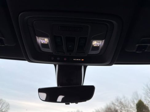 Used 2022 GMC Sierra 2500 Denali w/ Denali Ultimate Package image 39