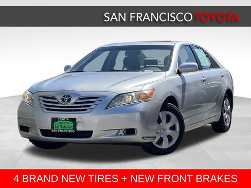 Used 2007 Toyota Camry LE FWD image 1