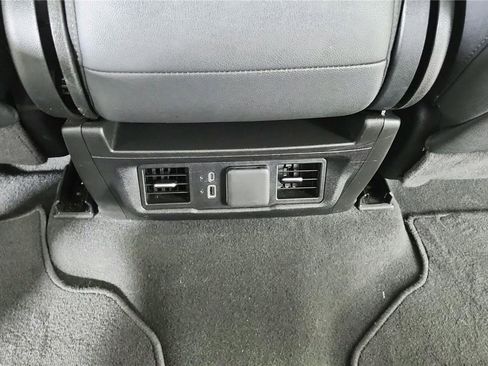 Used 2025 GMC Sierra 1500 SLT image 16