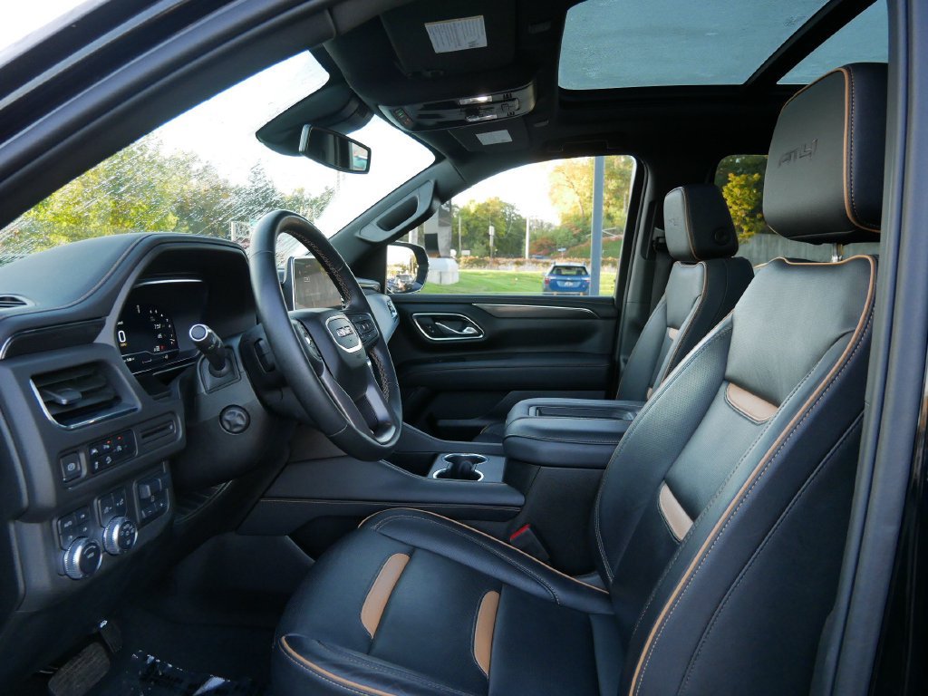 Used 2024 GMC Yukon XL AT4 w/ Max Trailering Package AWD/4WD image 9