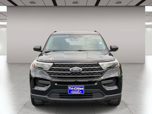 Used 2023 Ford Explorer XLT w/ Class IV Trailer Tow Package AWD/4WD image 9
