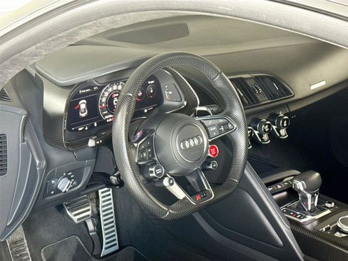 Used 2017 Audi R8 V10 plus image 16