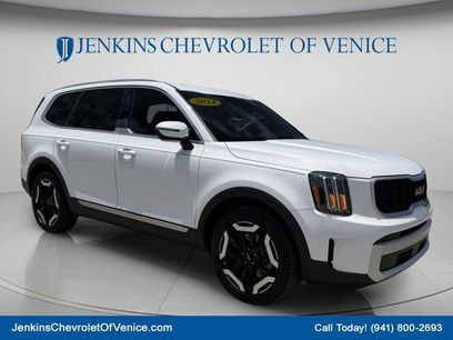 Used 2024 Kia Telluride EX w/ EX Captain's Chair Package