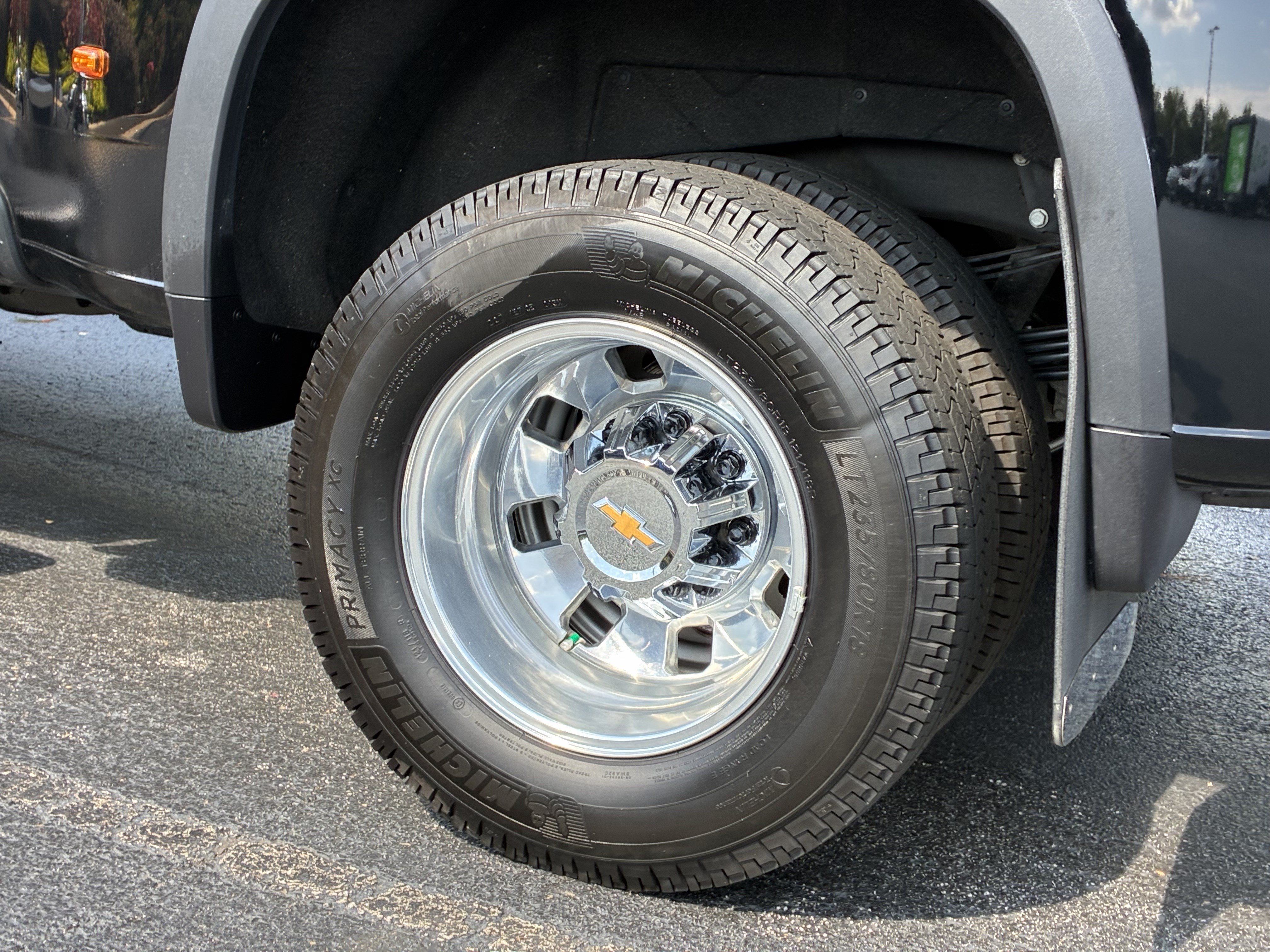 Used 2025 Chevrolet Silverado 3500 High Country w/ High Country Premium Package AWD/4WD image 12