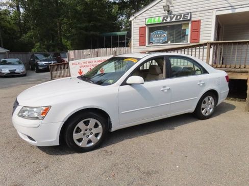 Used 2009 Hyundai Sonata GLS FWD image 1