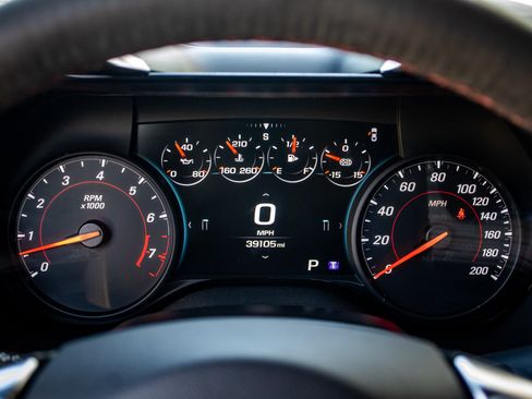 Used 2017 Chevrolet Camaro ZL1 RWD image 27