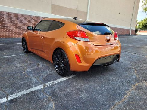 Used 2013 Hyundai Veloster w/ Style Pkg image 14