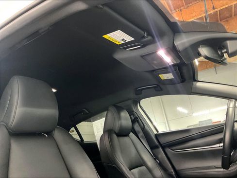 Used 2020 MAZDA MAZDA3 Hatchback image 23