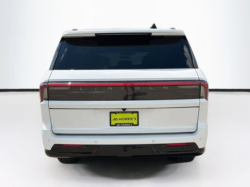 Used 2026 Lincoln Navigator L Reserve w/ Jet Appearance Package AWD/4WD image 6