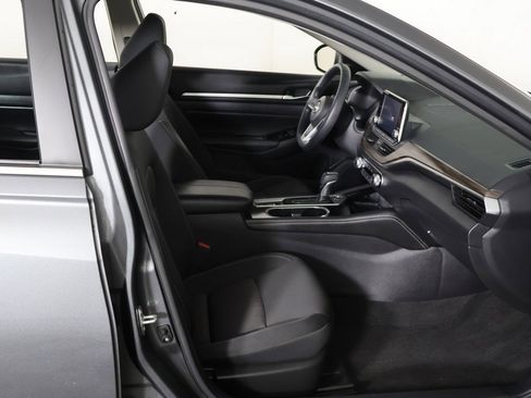 Used 2023 Nissan Altima 2.5 SV image 22