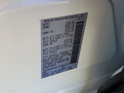 New 2025 Nissan Pathfinder Platinum image 10