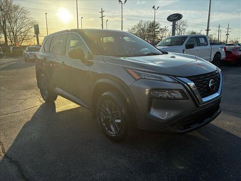 Used 2021 Nissan Rogue S image 3