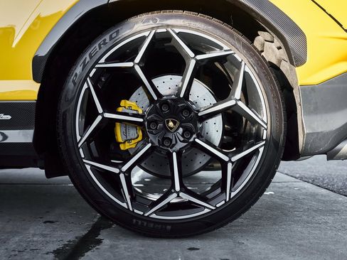 Used 2024 Lamborghini Urus Performante image 28