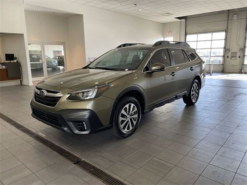 Used 2022 Subaru Outback Premium image 2