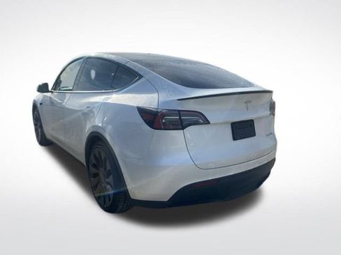 Used 2023 Tesla Model Y Performance image 7