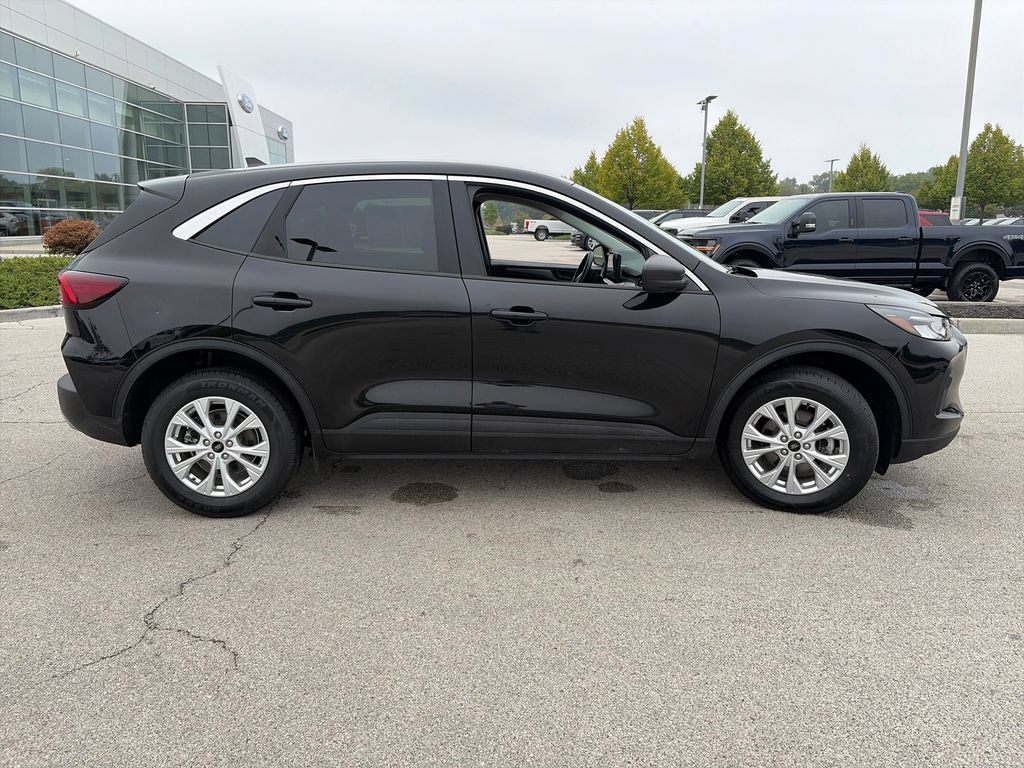 Used 2024 Ford Escape Active w/ Tech Pack #1 AWD/4WD image 8