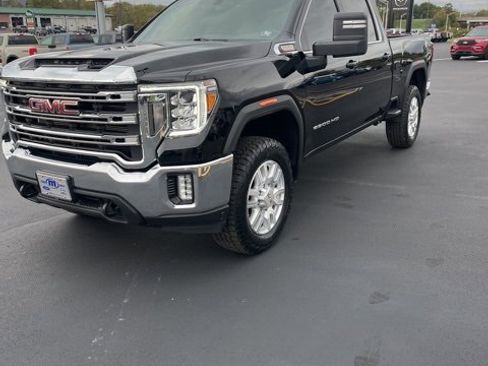 Used 2022 GMC Sierra 2500 SLE w/ SLE Value Package; image 1