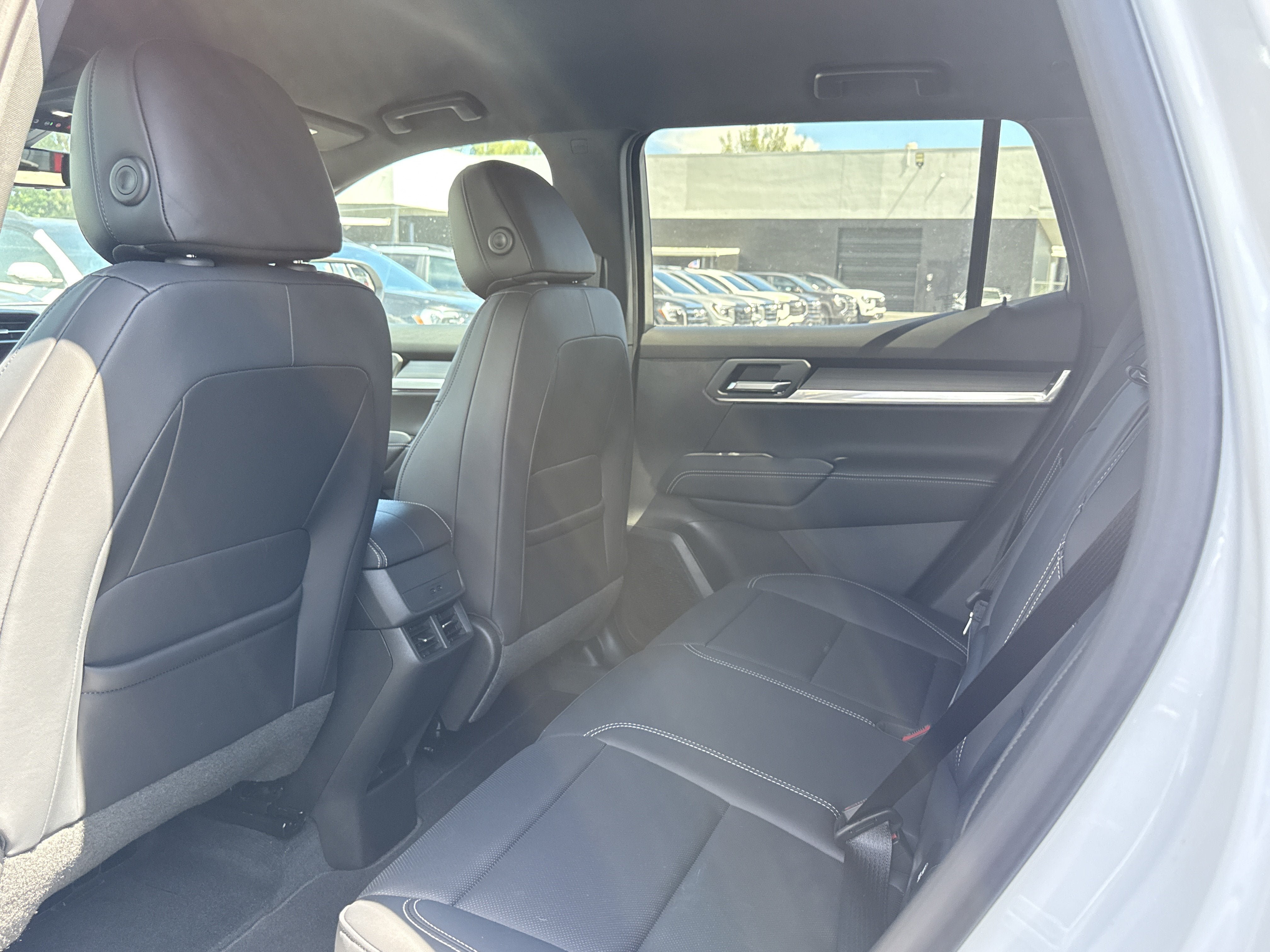 New 2027 GMC Terrain Elevation w/ Elevation Premium Package FWD image 6
