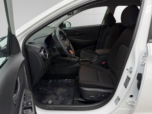 Certified 2023 Hyundai Kona SEL image 9