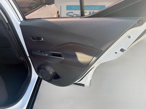 Used 2021 Nissan Kicks SV FWD image 29