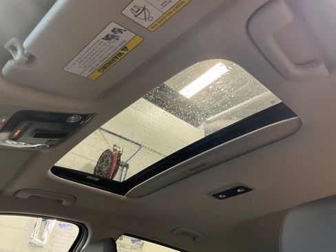 New 2025 Kia Niro EX Touring image 21