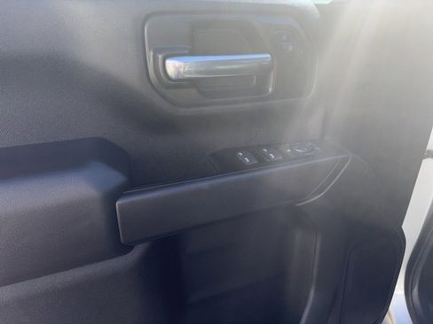 Used 2022 Chevrolet Silverado 2500 Custom w/ Custom Convenience Package image 13