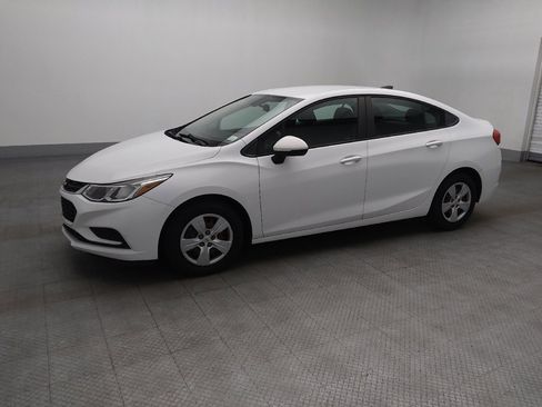 Used 2017 Chevrolet Cruze LS FWD image 2