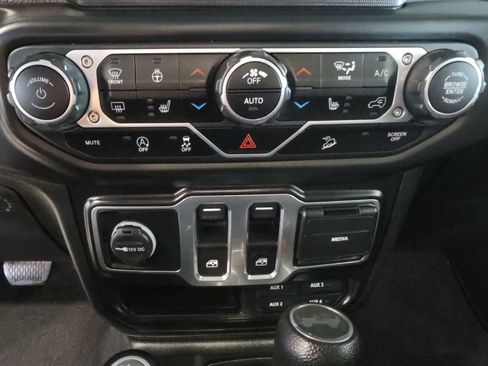 Used 2020 Jeep Wrangler Sport AWD/4WD image 23