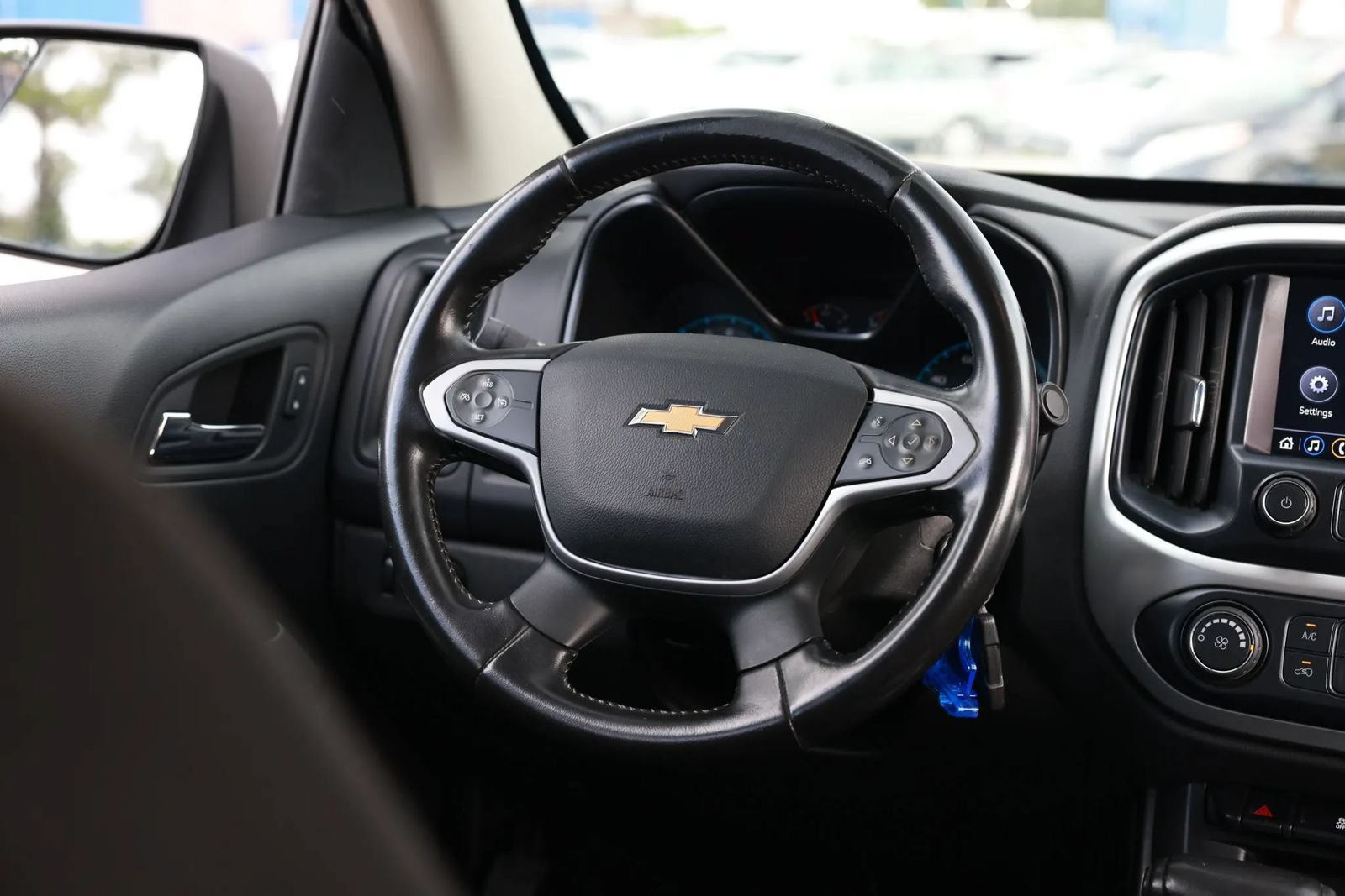 Used 2020 Chevrolet Colorado LT w/ Colorado RST Special Edition RWD image 29