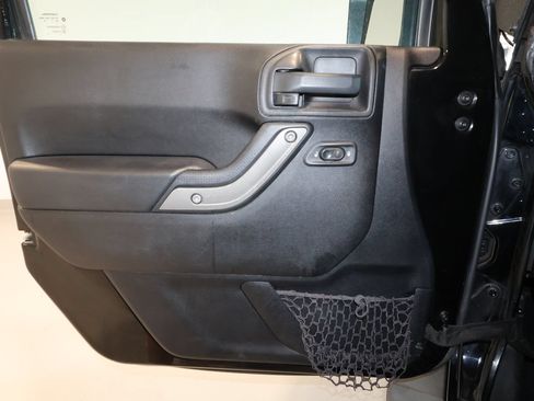 Used 2013 Jeep Wrangler Unlimited Sport AWD/4WD image 13