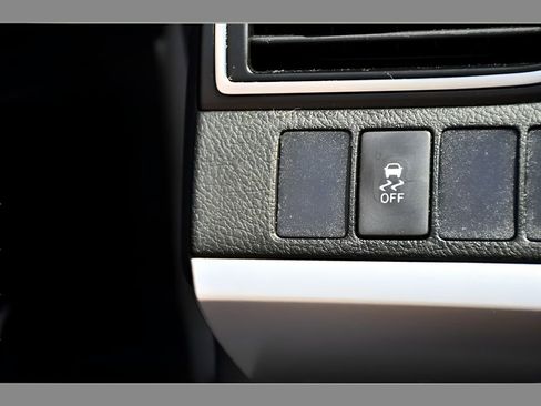 Used 2015 Toyota Camry XSE w/ Moonroof Package FWD image 32