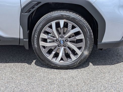 New 2026 Subaru Forester Touring AWD/4WD image 11
