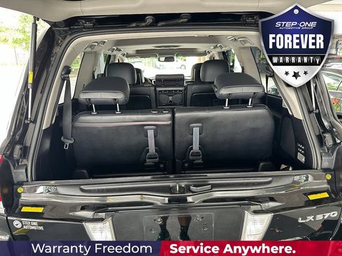 Used 2013 Lexus LX 570 4WD w/ Luxury Pkg w/Pre-crash image 31