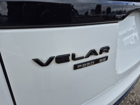 Used 2019 Land Rover Range Rover Velar R-Dynamic SE AWD/4WD image 21