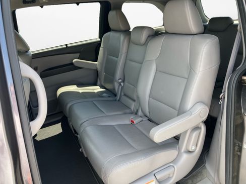 Used 2016 Honda Odyssey EX-L image 12