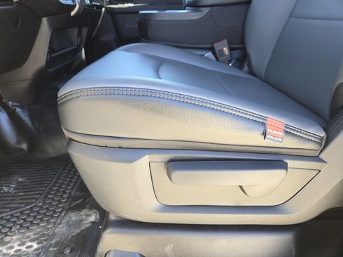 New 2026 RAM 2500 Tradesman w/ Chrome Appearance Group image 18